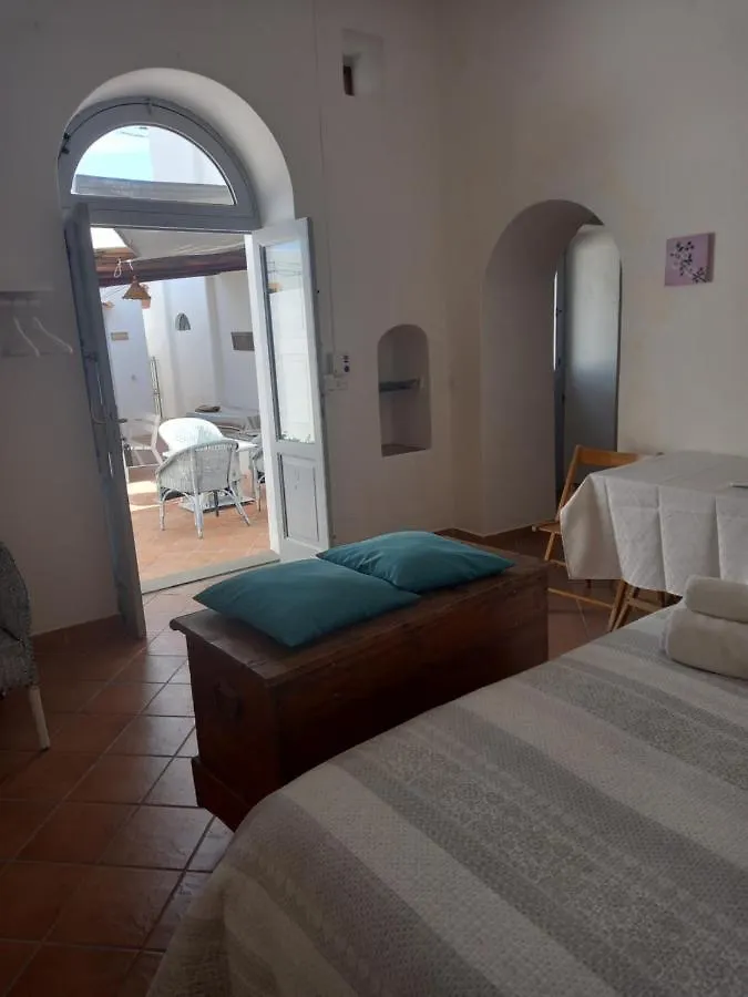 La Casa Di Zeffiro Bed & Breakfast Malfa  0*, Malfa (Salina) Italy