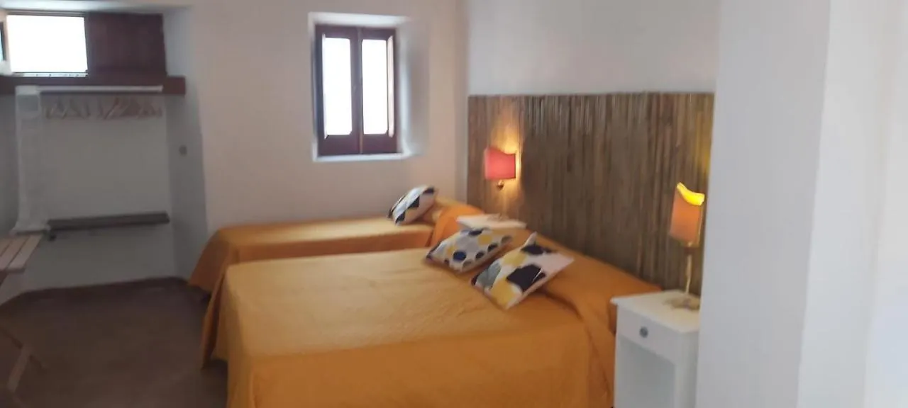 La Casa Di Zeffiro Bed & Breakfast Malfa