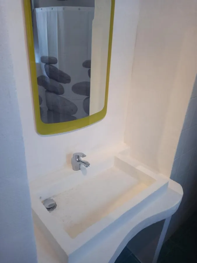 La Casa Di Zeffiro Bed & Breakfast Malfa