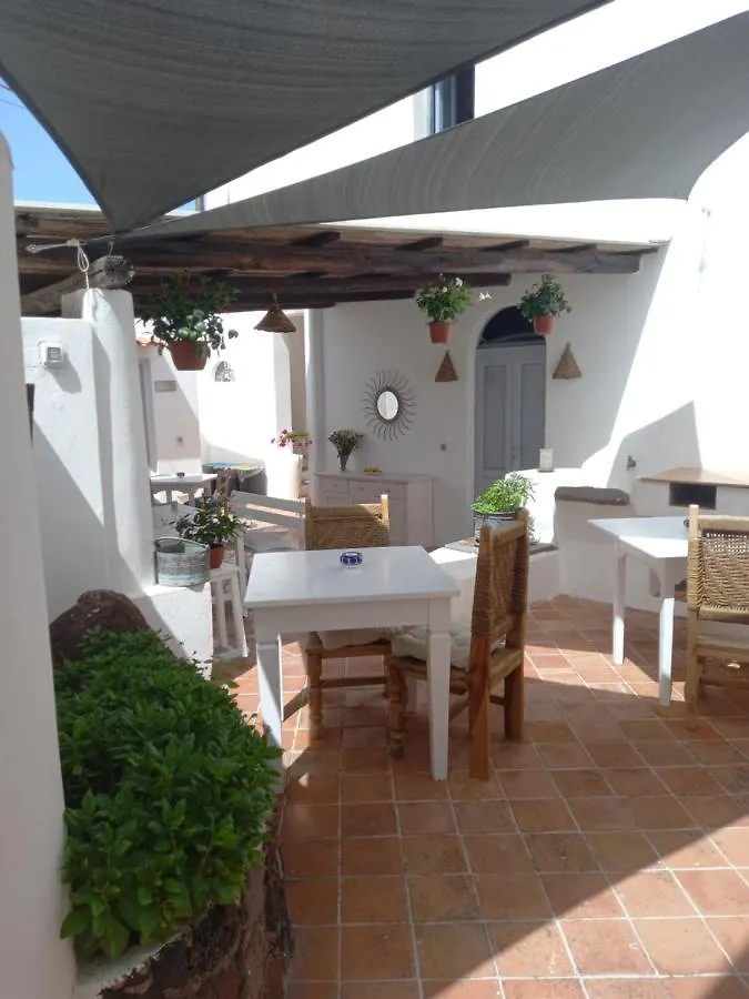 La Casa Di Zeffiro Bed & Breakfast Malfa  0*, Malfa (Salina) Italy
